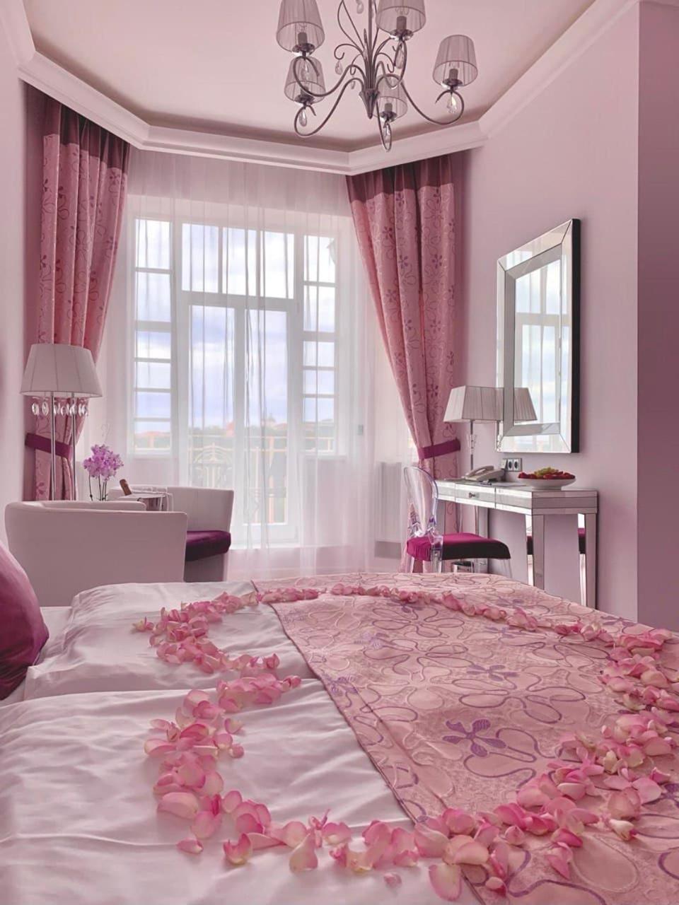 Hotel Katerina Znojmo Bagian luar foto